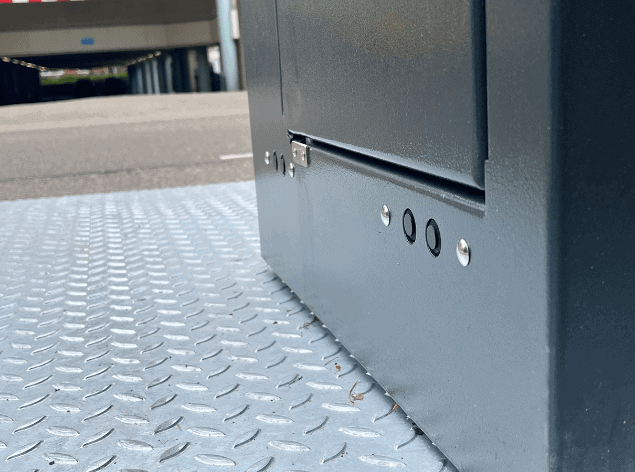 In-container sensors with Binfinity Litter Detect Binfinity Litter Detect sensors built into a container for detecting side waste