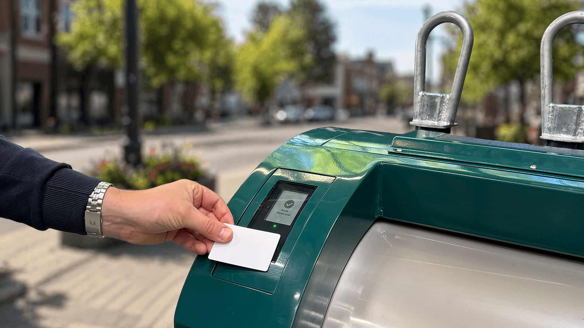 Binfinity Access controller in waste container